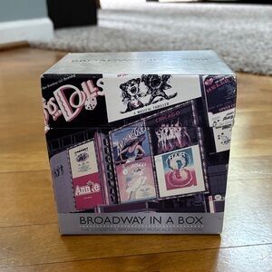 Broadway in a Box: Essential Broadway Musicals Collection - Black and White